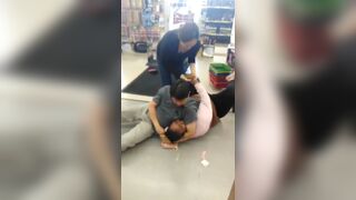 Korean Store Owners Get Into A Fight With Black Woman After She Was Caught Stealing