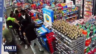 Gang Of Shoplifters Attack 7-Eleven Clerk