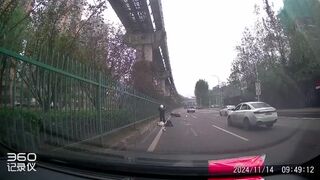 Idiot Nearly Kills GF In Traffic Accident